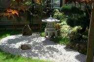 典型的日本私家小花園景觀設(shè)計：千秋園
